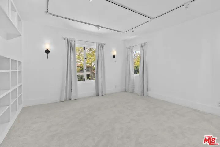 305 S Bedford Drive, Beverly Hills, California 90212