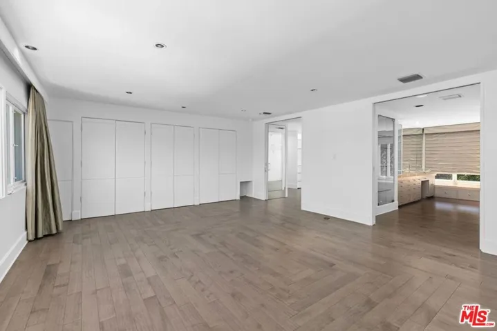 305 S Bedford Drive, Beverly Hills, California 90212
