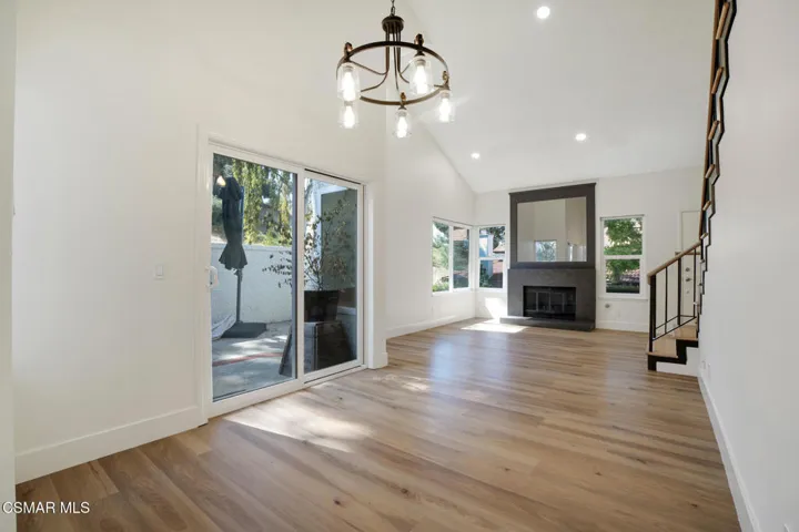 974 Quarterhorse Ln  -  HsHProd-17