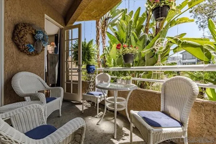 3969 Mahaila 113, San Diego, California 92122