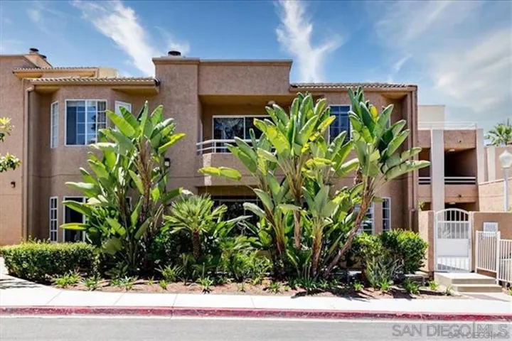 3969 Mahaila 113, San Diego, California 92122