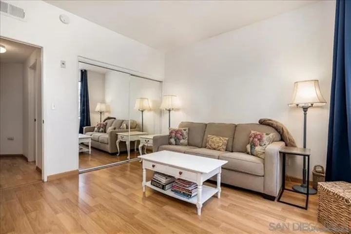 3969 Mahaila 113, San Diego, California 92122