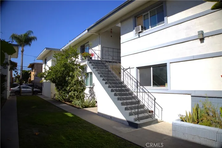 1827 W Glencrest Avenue, Anaheim, California 92801