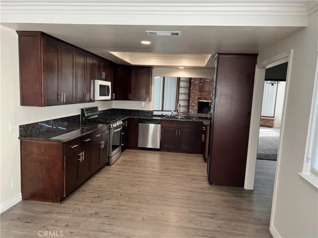 122 Fulton Way, Upland, California 91786