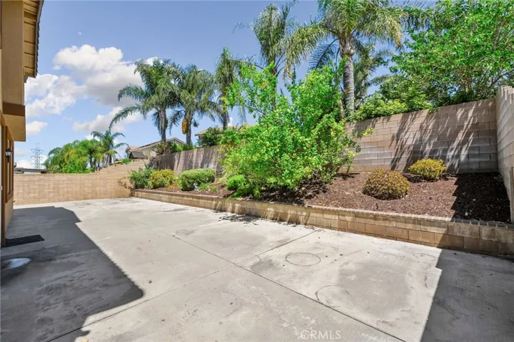 15446 Buchanan, Fontana, California 92336