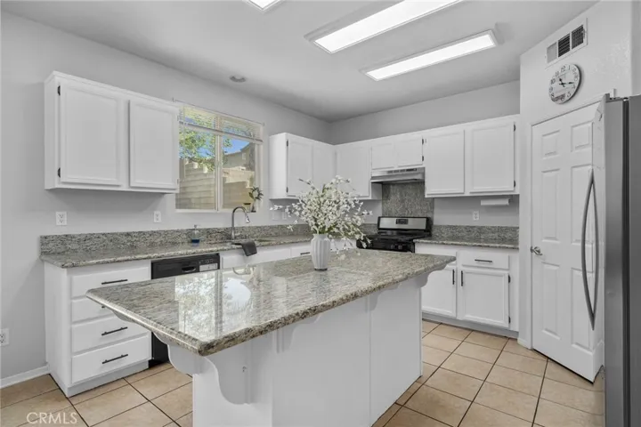15446 Buchanan, Fontana, California 92336