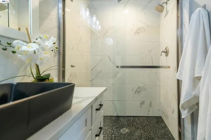 16004 Wellington Way, Castro Valley, California 94578