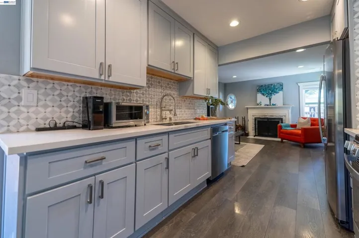 16004 Wellington Way, Castro Valley, California 94578