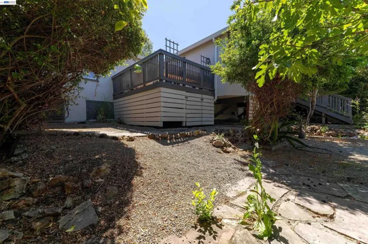 16004 Wellington Way, Castro Valley, California 94578