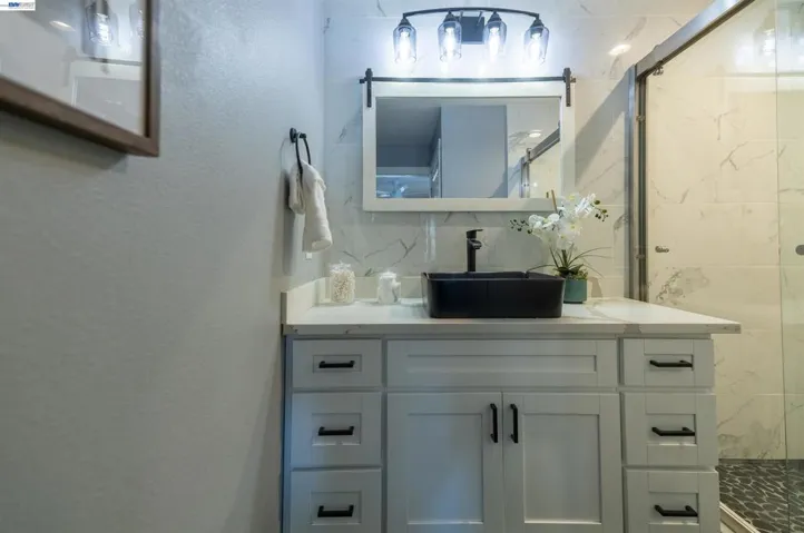 16004 Wellington Way, Castro Valley, California 94578