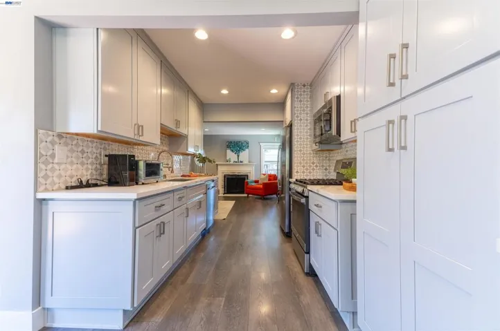 16004 Wellington Way, Castro Valley, California 94578