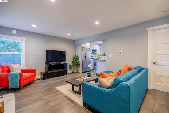 16004 Wellington Way, Castro Valley, California 94578