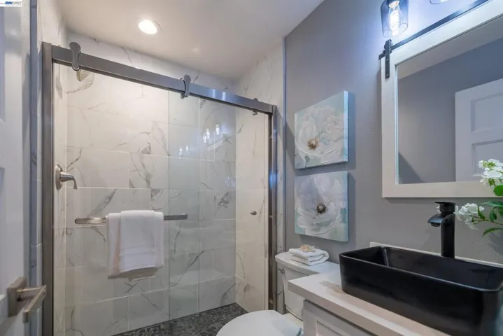 16004 Wellington Way, Castro Valley, California 94578