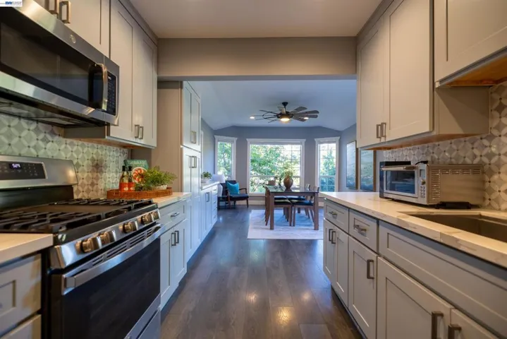 16004 Wellington Way, Castro Valley, California 94578