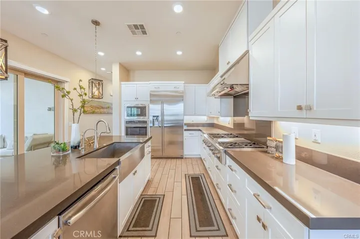 174 Scale, Irvine, California 92618