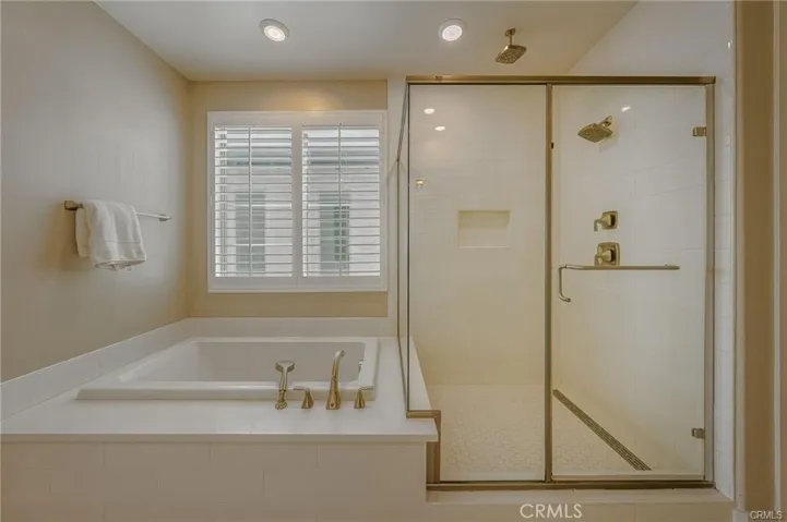 174 Scale, Irvine, California 92618