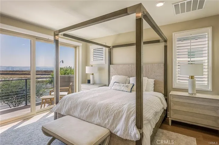 174 Scale, Irvine, California 92618