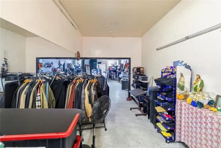 2945 Tweedy, South Gate, California 90280