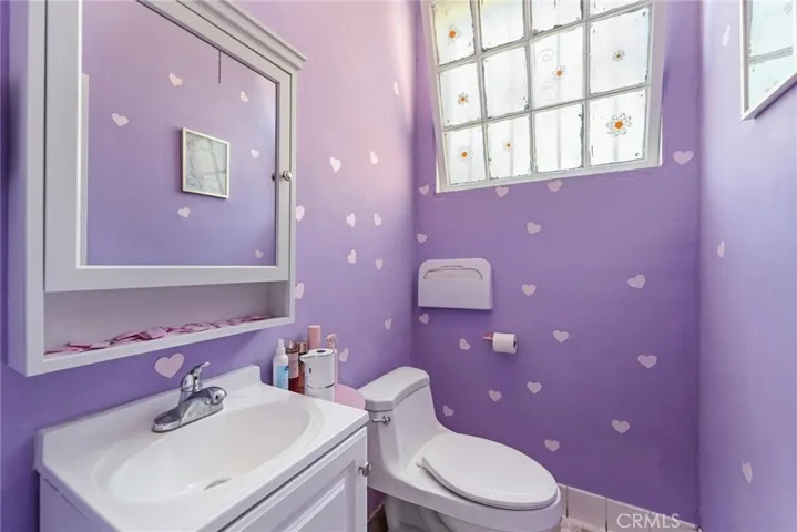 2945 Tweedy, South Gate, California 90280