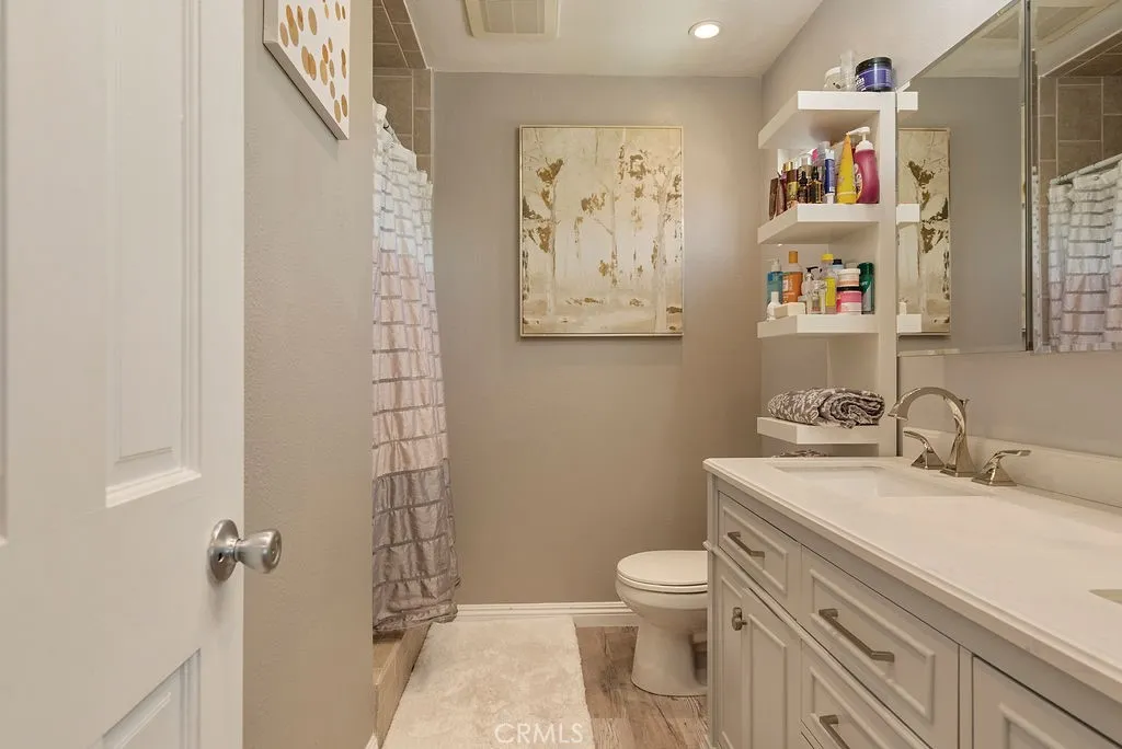 555 D, Upland, California 91786 — photo 5