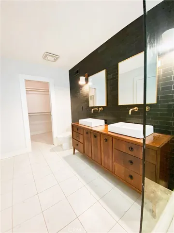 1133 Berkeley, Glendale, California 91205