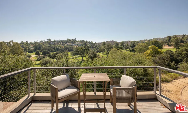 4650 Canoga Avenue, Woodland Hills, California 91364