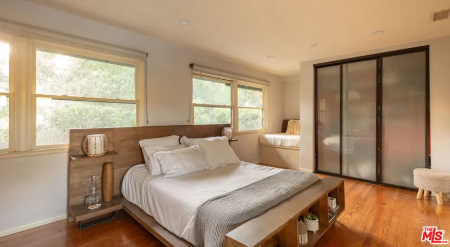 4650 Canoga Avenue, Woodland Hills, California 91364
