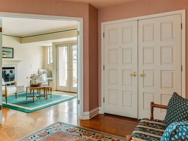 entry to sitting room
