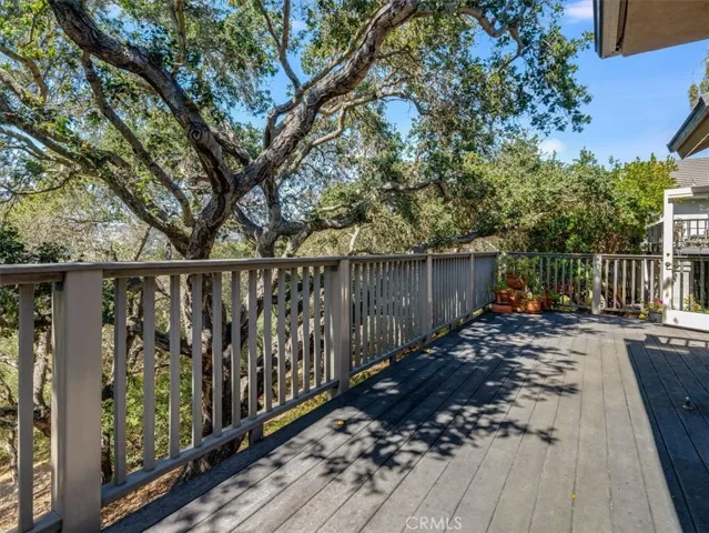 deck off Livingroom and dinning area