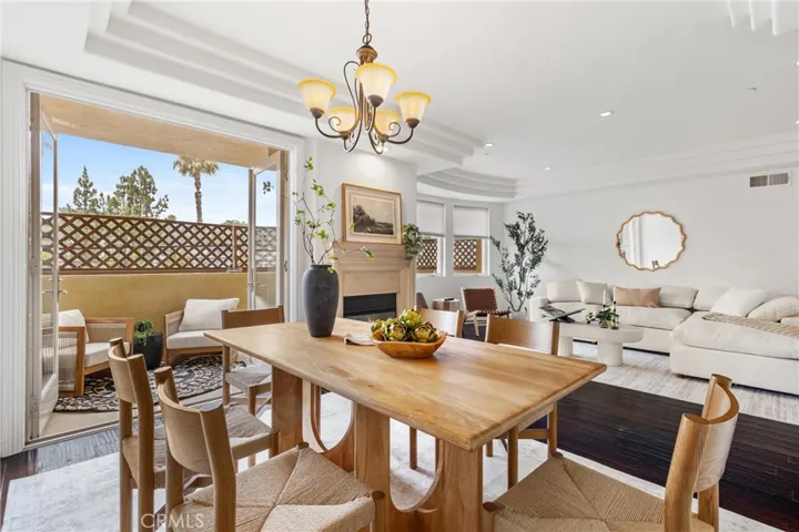 12044 Hoffman 303, Studio City, California 91604