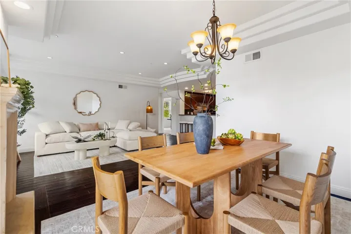 12044 Hoffman 303, Studio City, California 91604