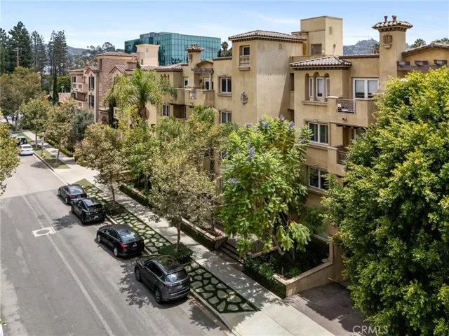 12044 Hoffman 303, Studio City, California 91604