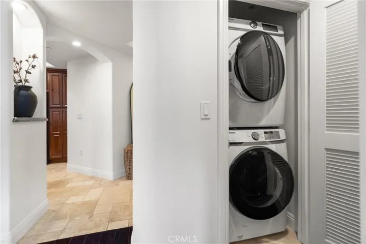 12044 Hoffman 303, Studio City, California 91604