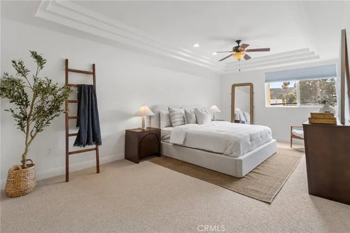 12044 Hoffman 303, Studio City, California 91604