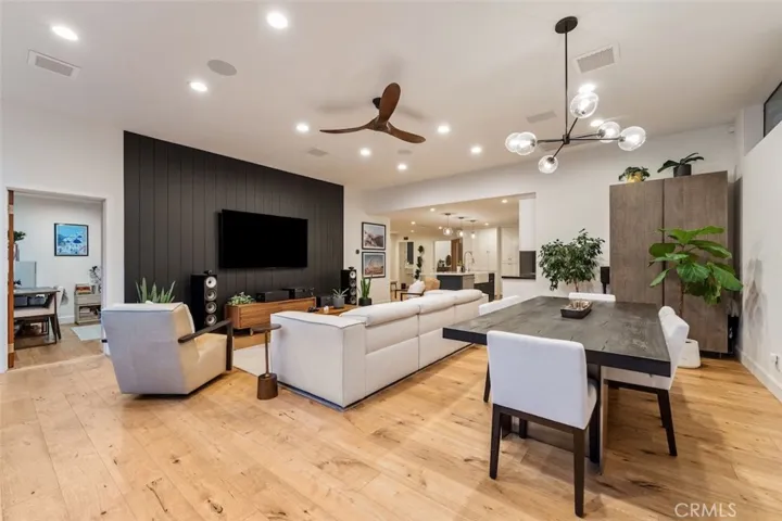 4257 Shadyglade Avenue, Studio City, California 91604