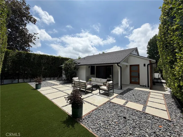 4257 Shadyglade Avenue, Studio City, California 91604
