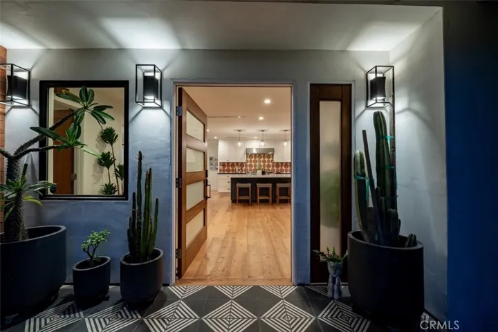 4257 Shadyglade Avenue, Studio City, California 91604