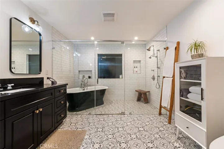 4257 Shadyglade Avenue, Studio City, California 91604