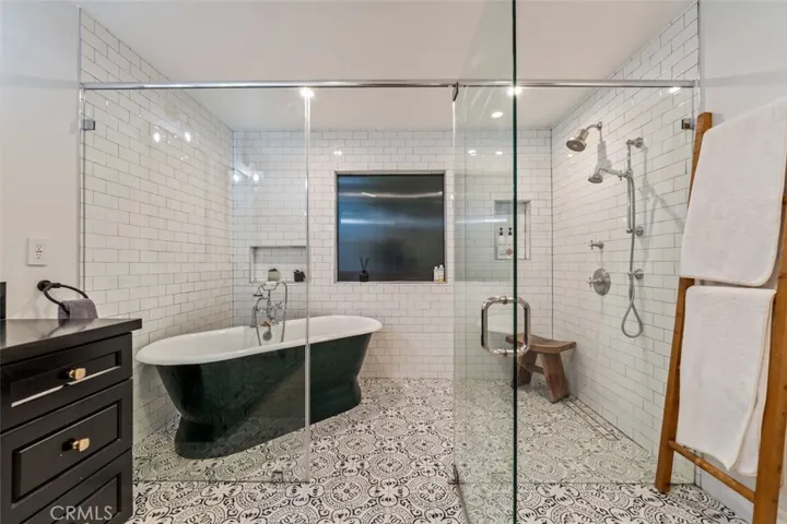 4257 Shadyglade Avenue, Studio City, California 91604