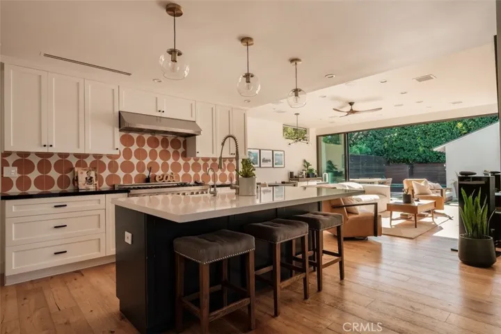 4257 Shadyglade Avenue, Studio City, California 91604