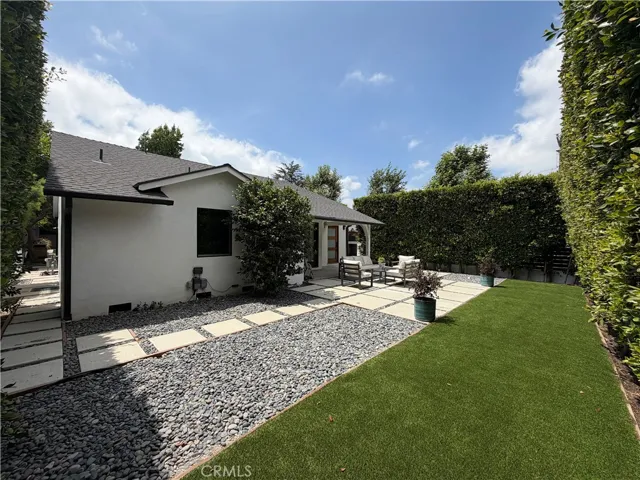 4257 Shadyglade Avenue, Studio City, California 91604