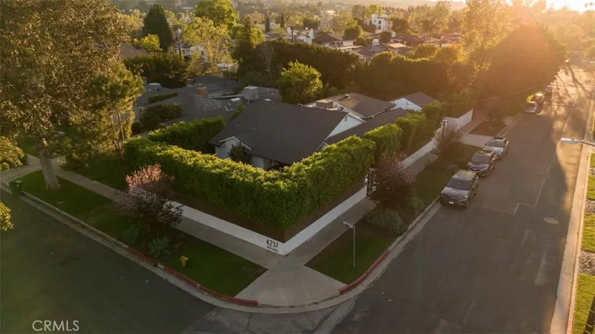 4257 Shadyglade Avenue, Studio City, California 91604