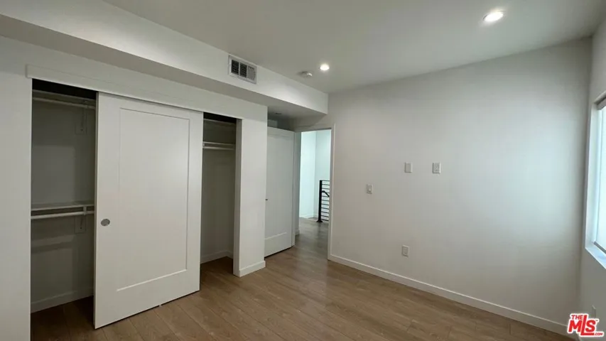 5226 Satsuma Avenue, North Hollywood, California 91601
