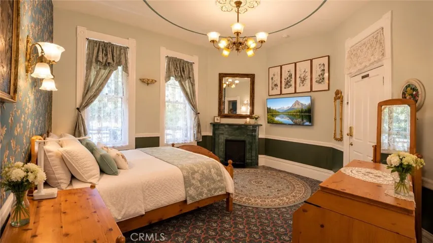 225 N Lima St 101, Sierra Madre, California 91024