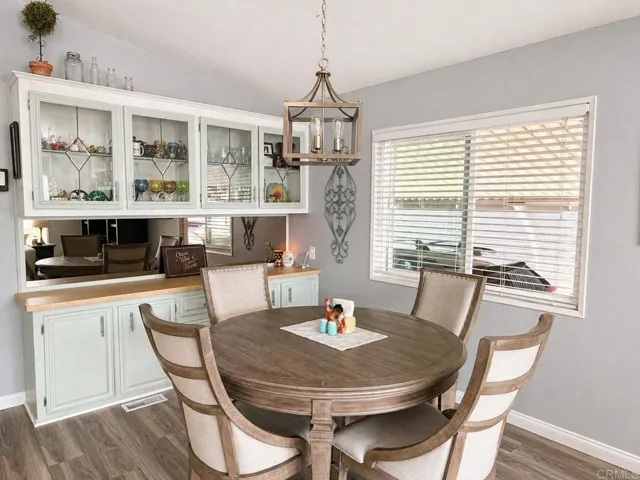Perfect dining area with built-in cabinets