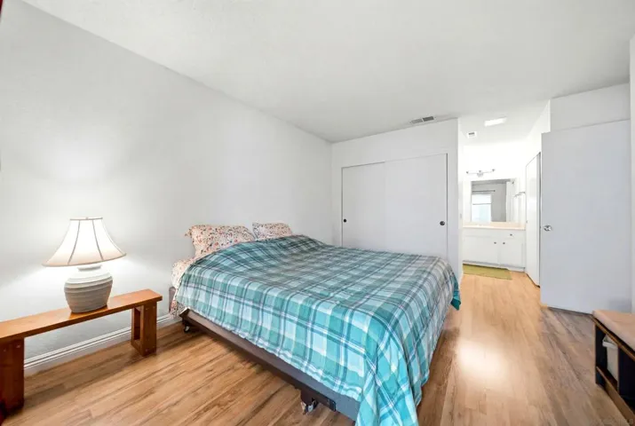 261 Riverview Way, Oceanside, California 92057
