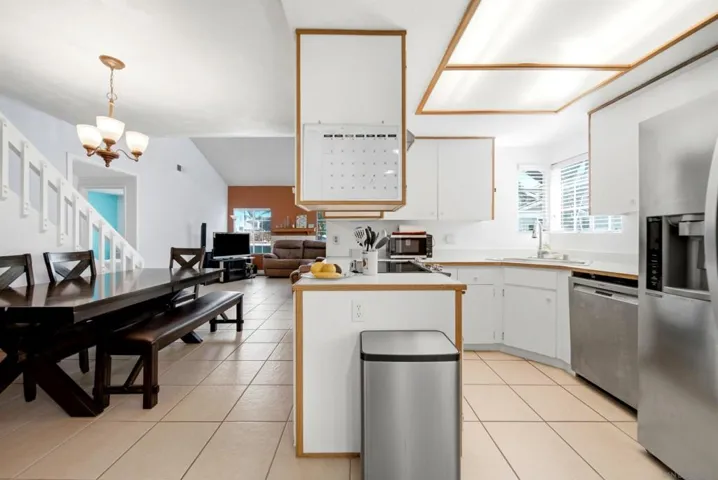 261 Riverview Way, Oceanside, California 92057