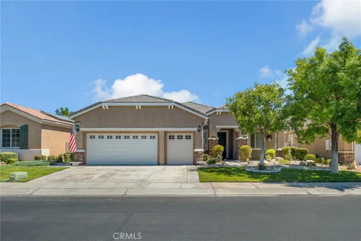 10817 Katepwa Street, Apple Valley, California 92308