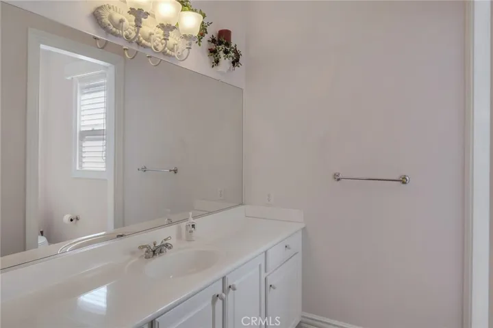 10817 Katepwa Street, Apple Valley, California 92308
