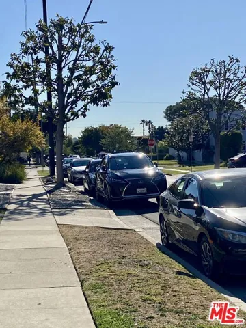 1554 S Stanley Avenue, Los Angeles, California 90019